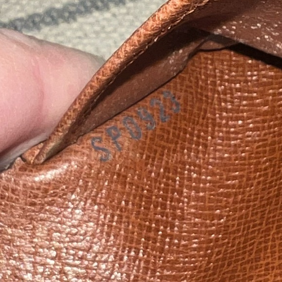 Louis Vuitton Elise Trifold Wallet - Picture 11 of 11